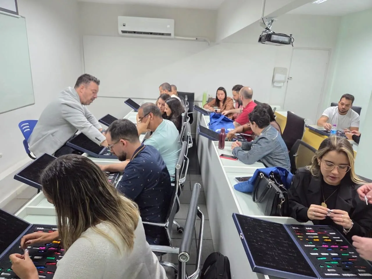 Turma de Especialização em Implantodontia e Periodontia, foto 3