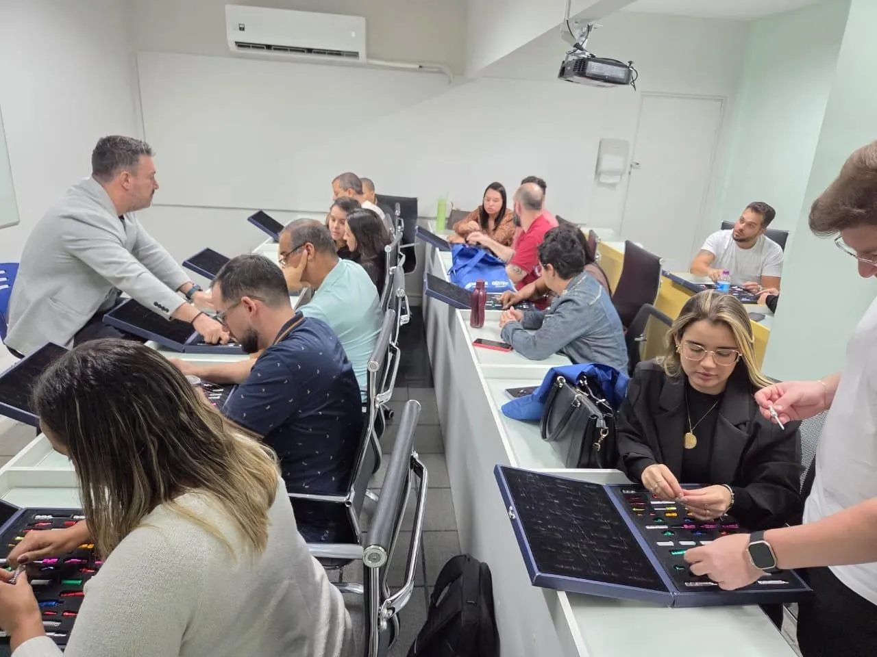 Turma de Especialização em Implantodontia e Periodontia, foto 5