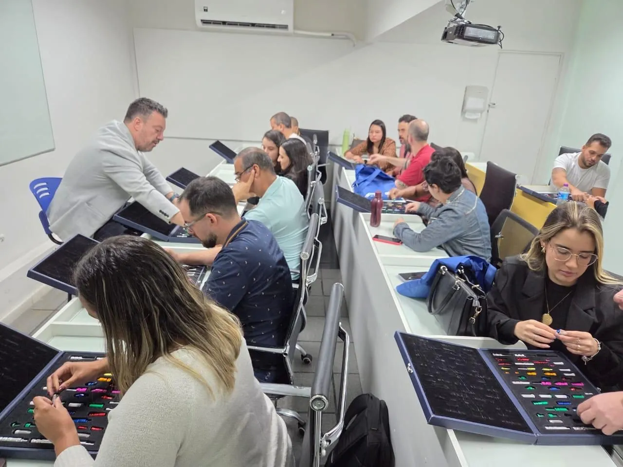 Turma de Especialização em Implantodontia e Periodontia, foto 6
