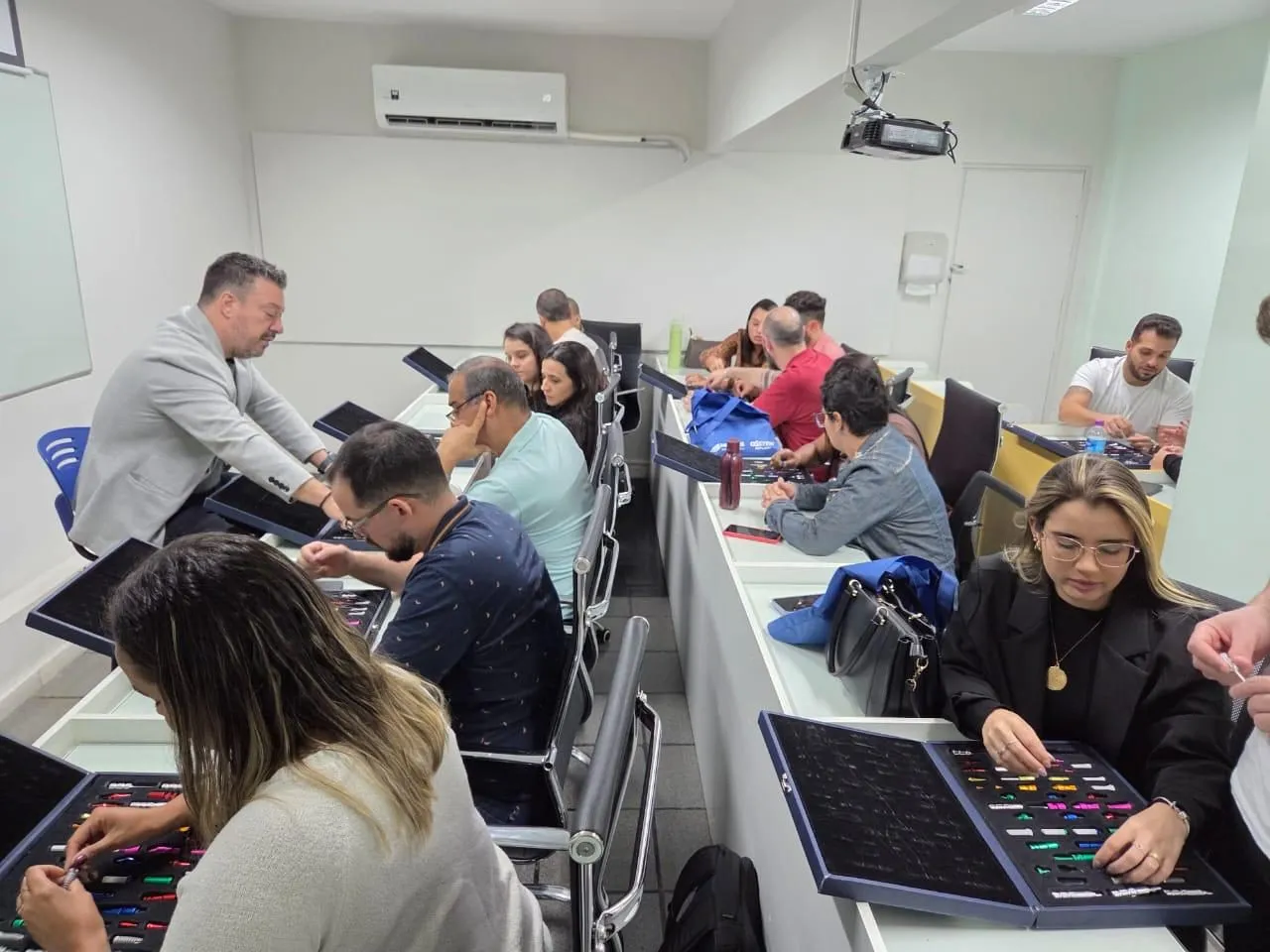 Turma de Especialização em Implantodontia e Periodontia, foto 7