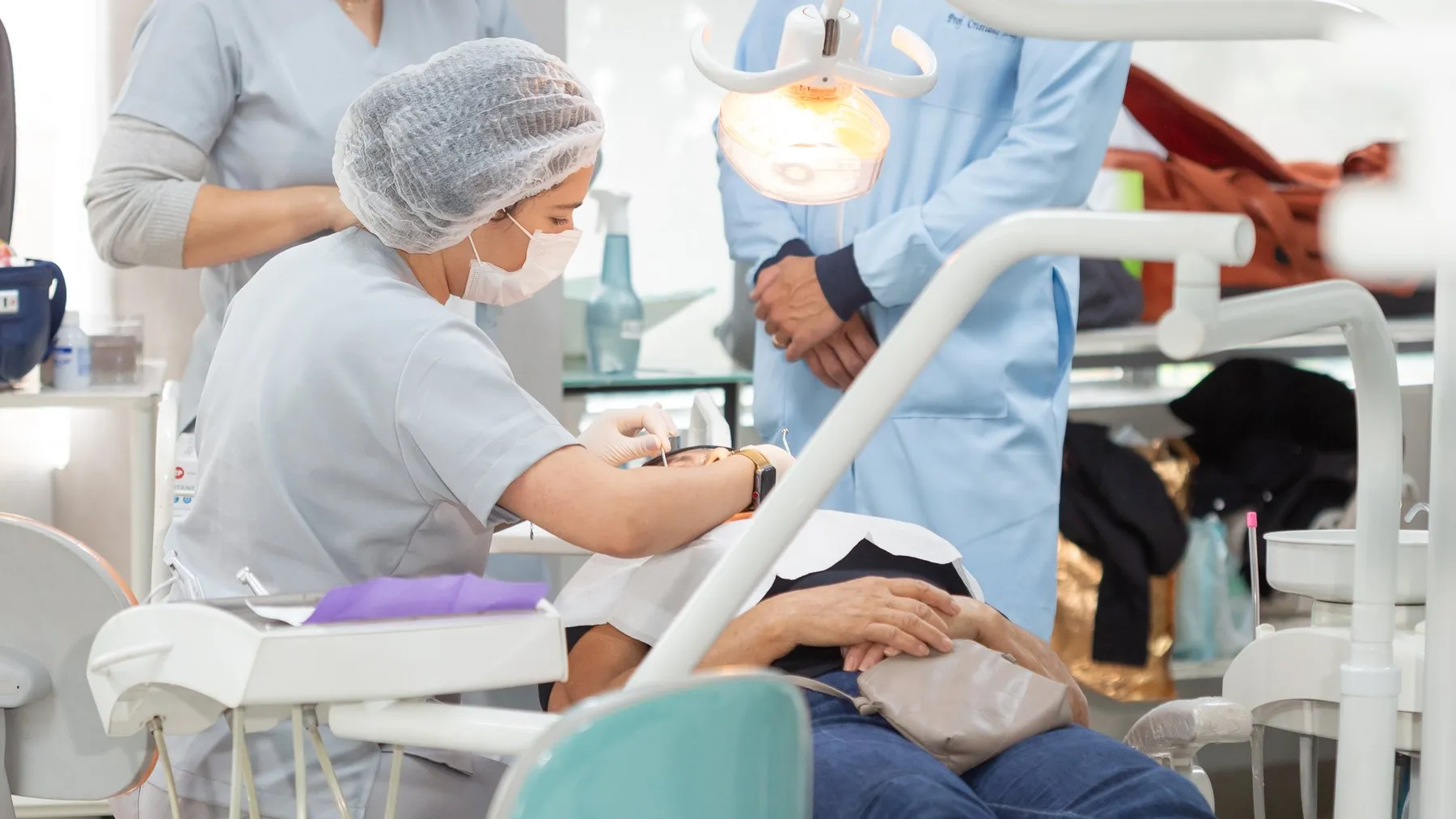 Curso de Cirurgia Oral na Odonto & Med